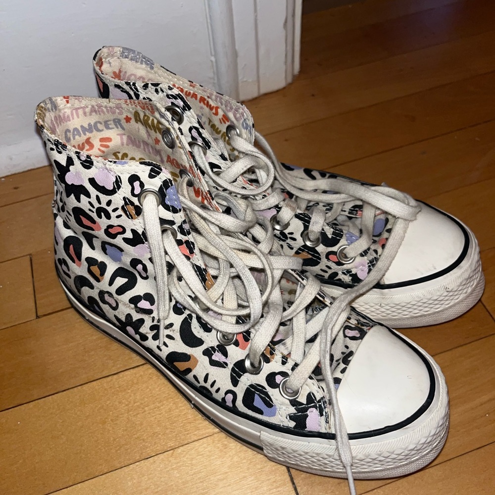 Stylish Leopard Print High-Top Sneakers